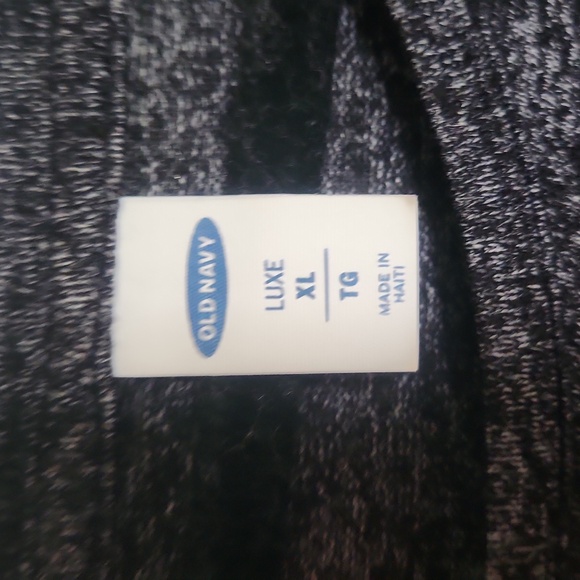 Old Navy Women's Stretchy Athletic Top Size XL - Picture 5 of 6